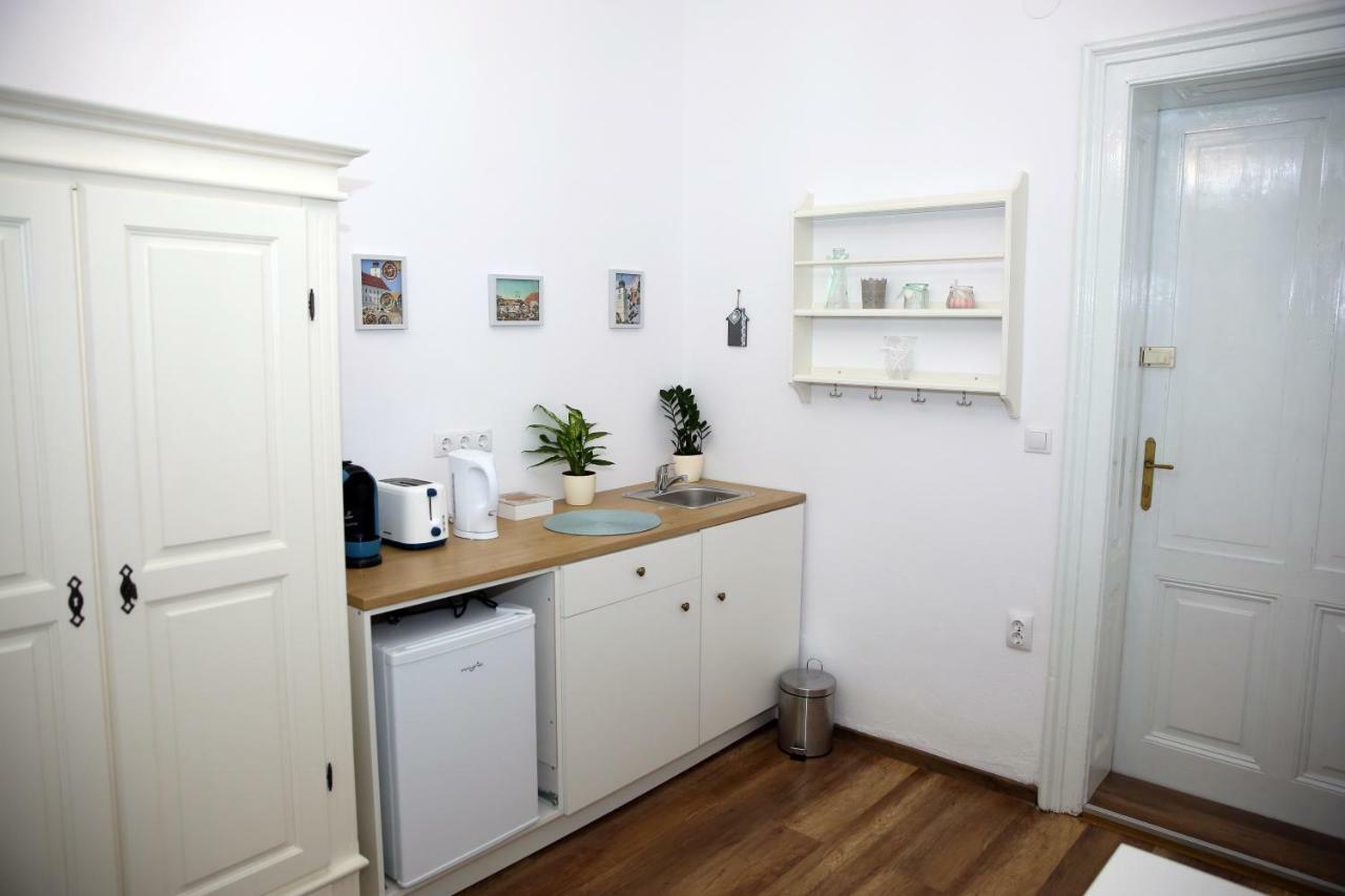 Schick Apartment 锡比乌 外观 照片